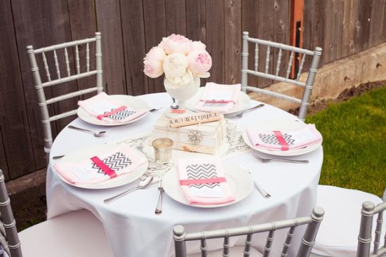 Vintage Modern Bridal Shower guest table setting, beautiful centerpiece idea