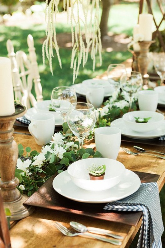 cowgirl-bridal-shower-guest-table-setting-outdoor
