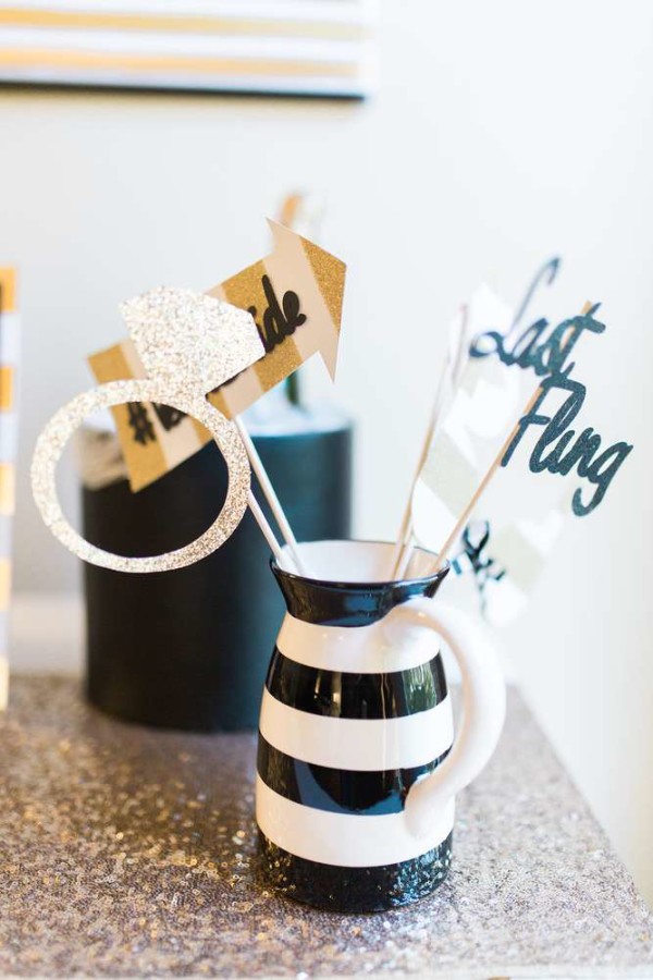 Golden-Glamour-Bridal-Party-Ring-Mug