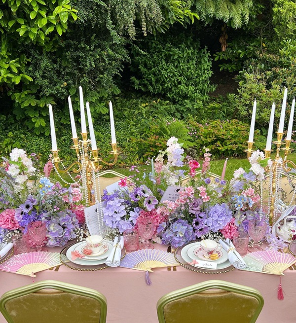 Bridgerton themed table setup