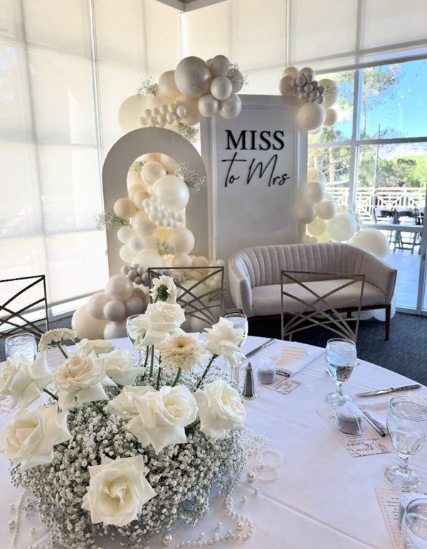 Pearls and Prosecco Bridal Shower flowers