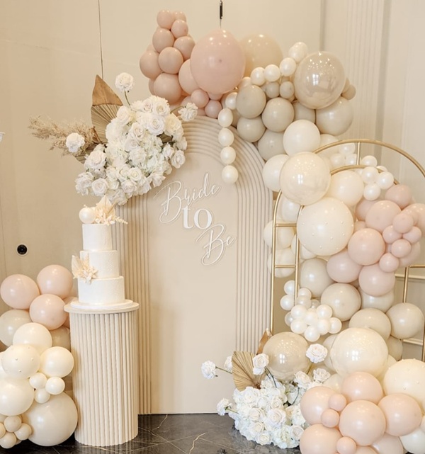 Pearls and Prosecco bridal balloon garland