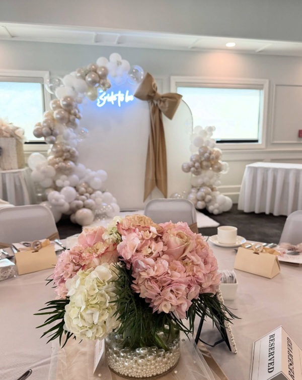 white and pink flowers